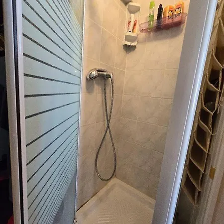 Front De Vue 3 Personnes + 1 Bebe *