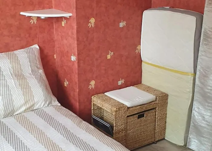 Front De Vue 3 Personnes + 1 Bebe Appartamento *